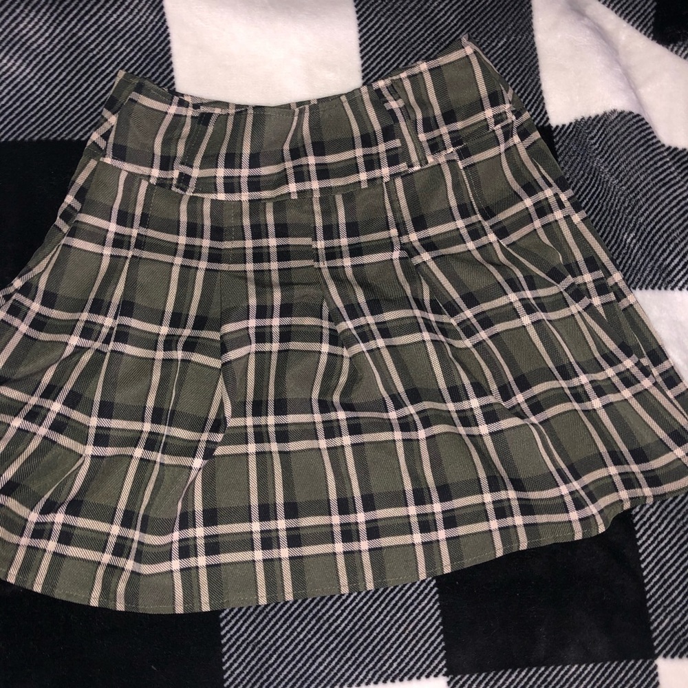 Green and off white skirt